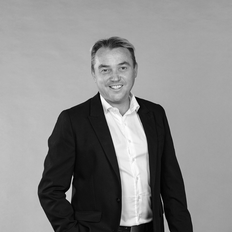 Craig Rosevear, Sales representative