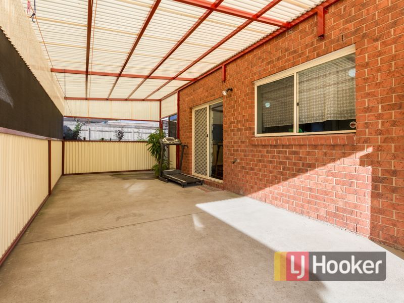 3/36 Manatoka Crescent, HAMPTON PARK VIC 3976, Image 2