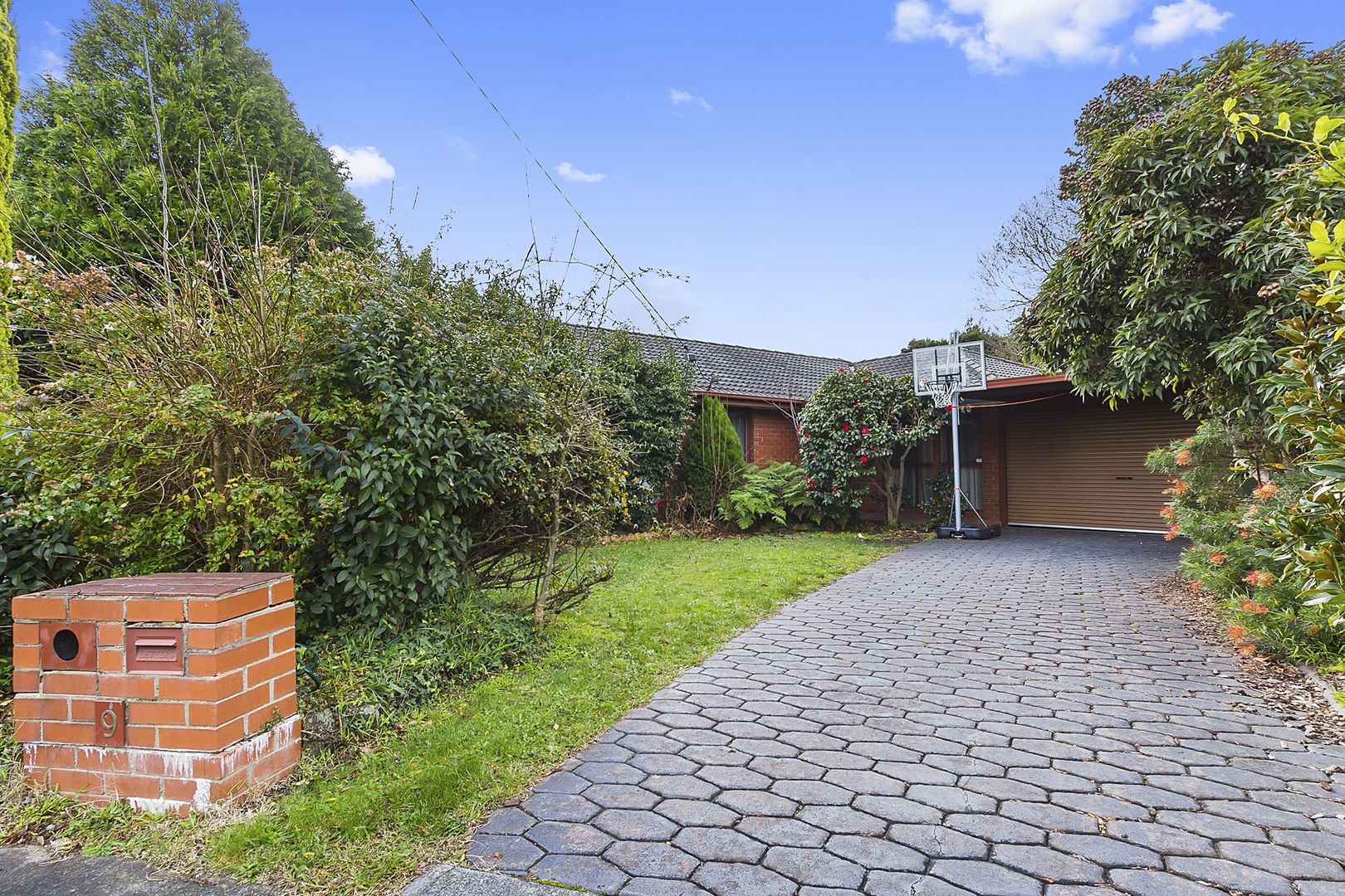 9 Alpine Court, Vermont South VIC 3133