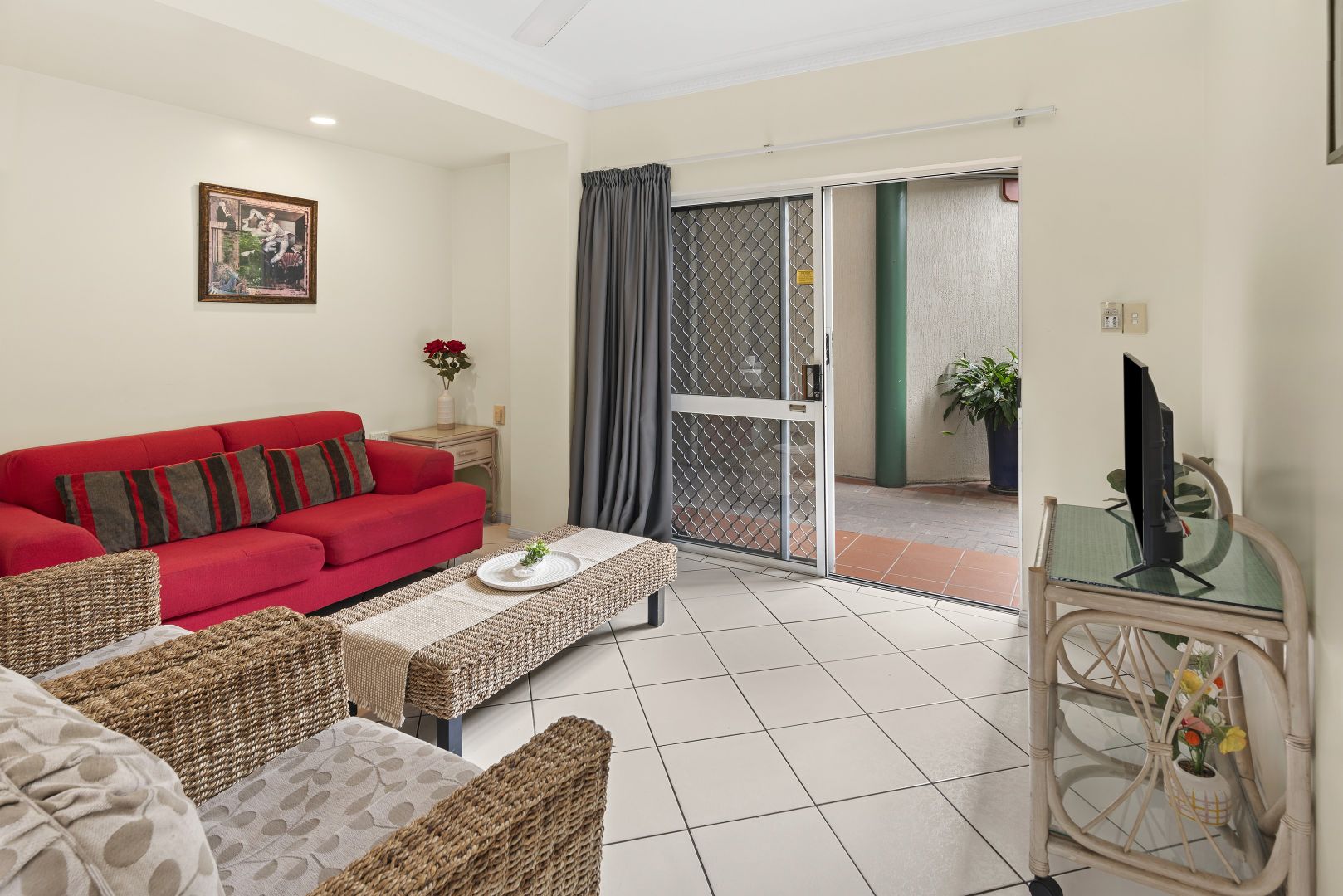 10/147-155 McLeod Street, Cairns North QLD 4870, Image 2