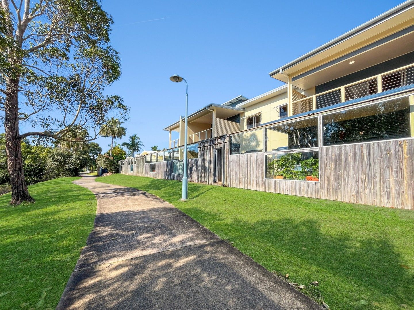 3 bedrooms Villa in 21/239 Kawana Way KAWANA ISLAND QLD, 4575