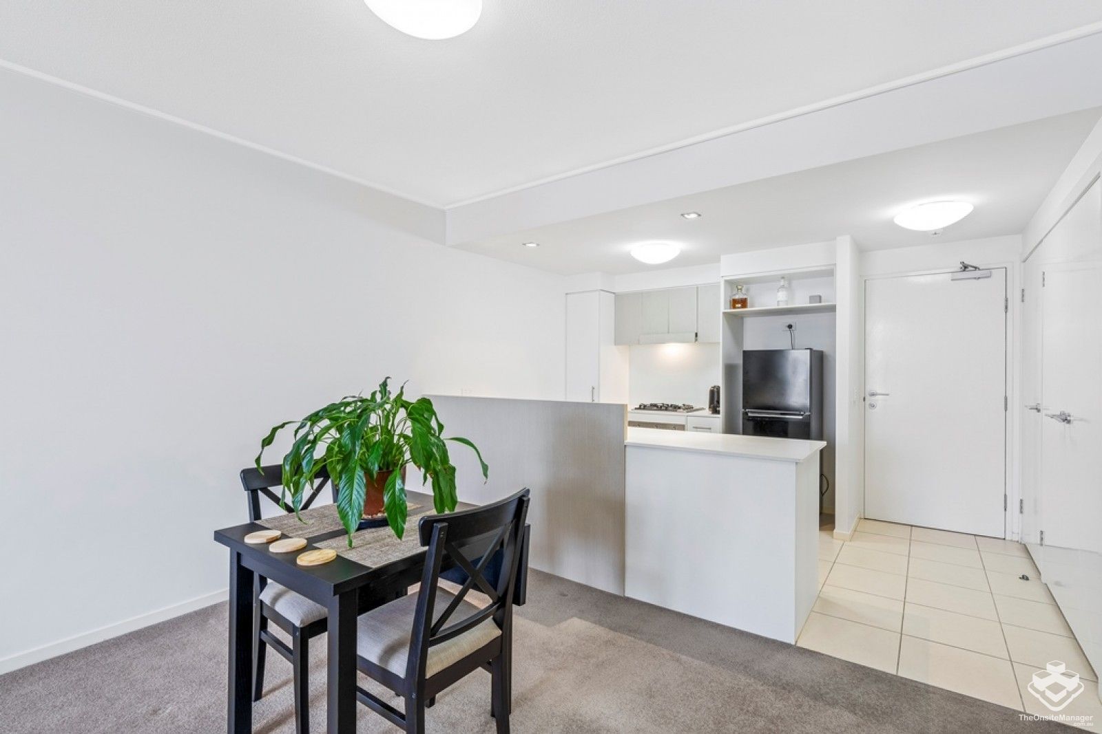 ID21140151/16 Surbiton Court, Carindale QLD 4152 Apartment For Rent