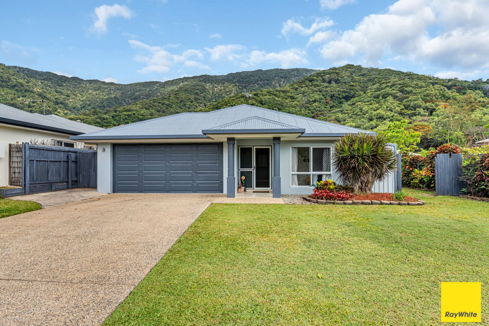 35 Hideaway Close, Palm Cove QLD 4879, Image 1