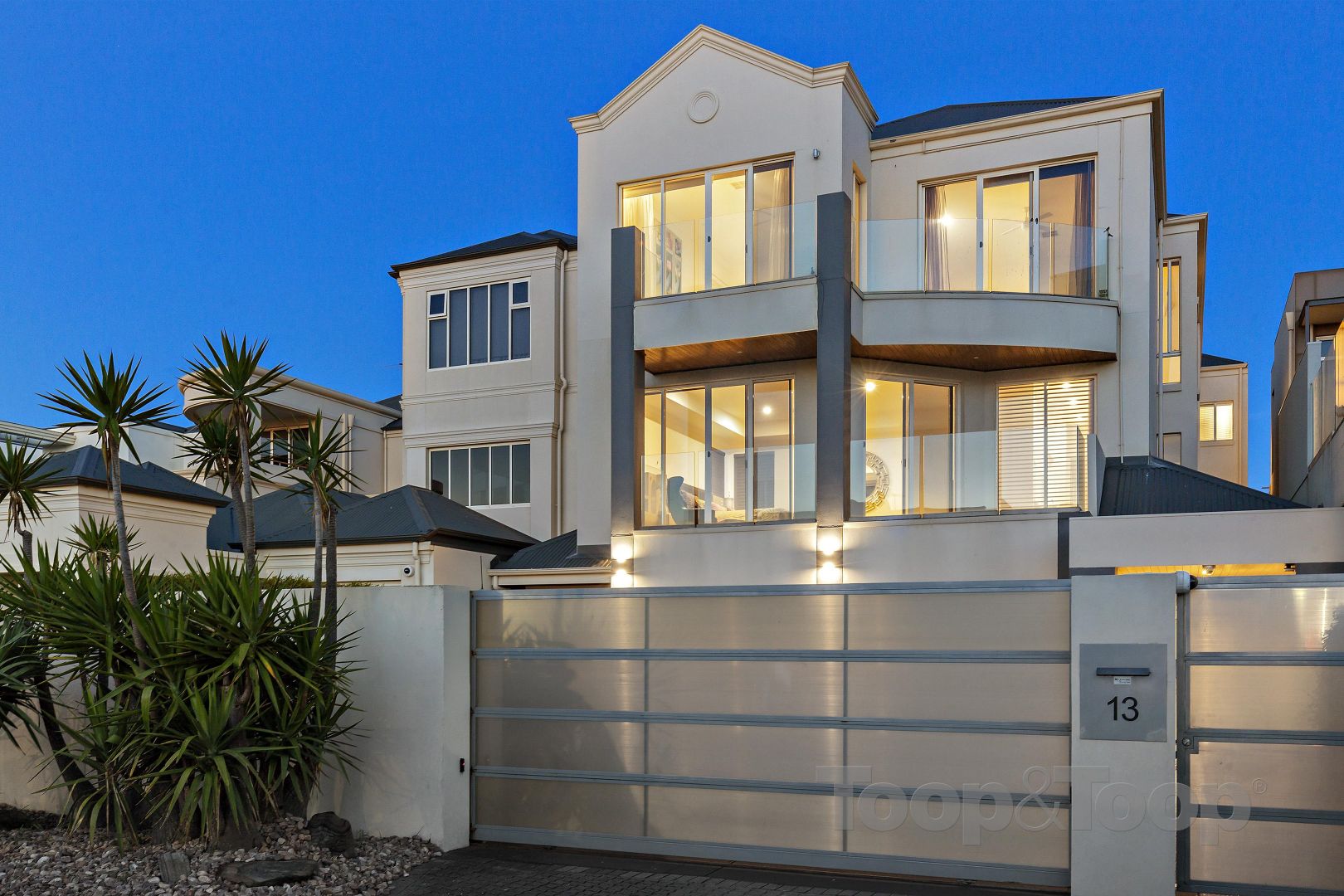 13 Cygnet Court, Glenelg North SA 5045, Image 2