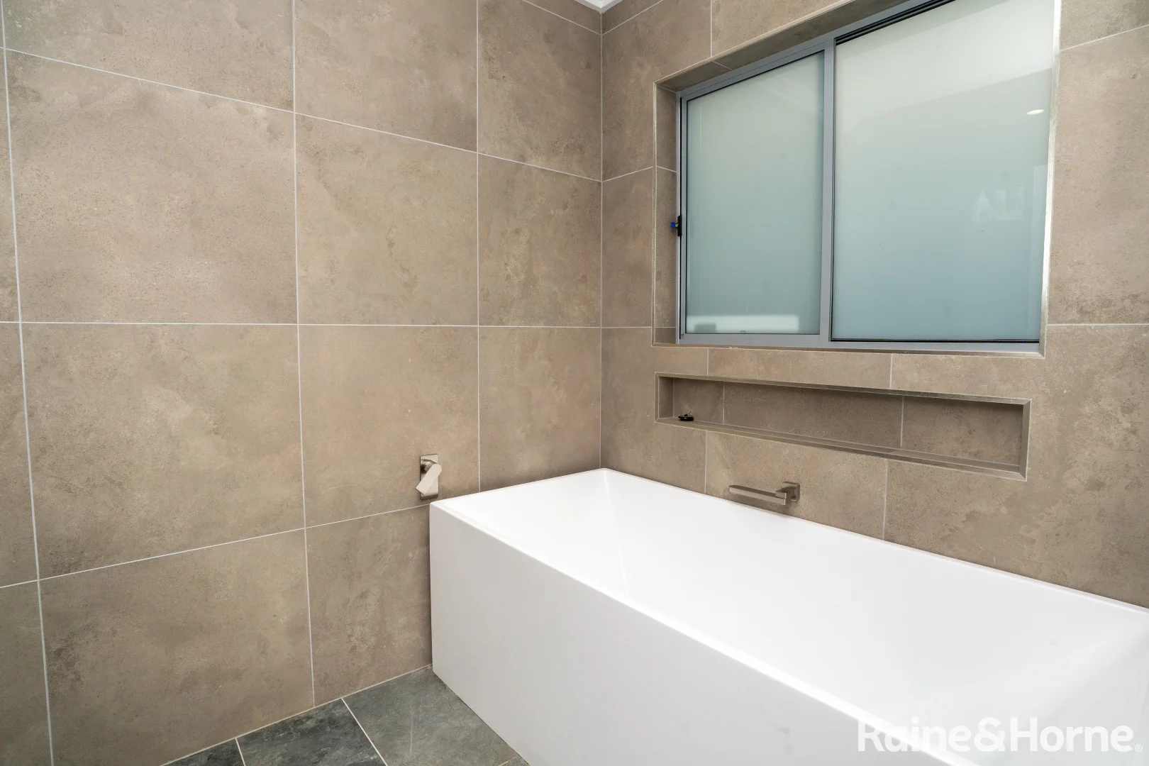 Additional image 11 of 111 Coppabella Drive, Gobbagombalin NSW 2650