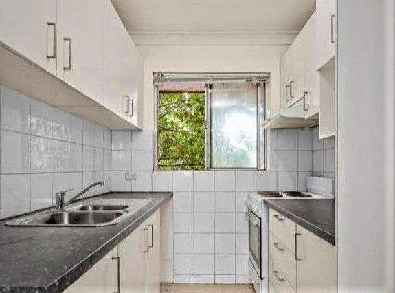 2 bedrooms Apartment / Unit / Flat in 13/2 Rosemont Street North PUNCHBOWL NSW, 2196