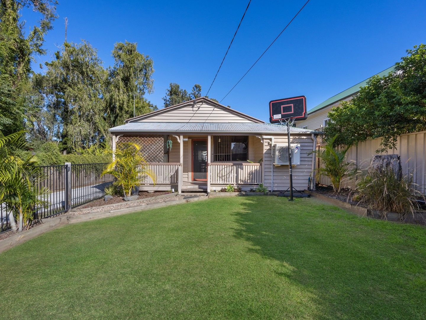 11 Vineyard Street, One Mile QLD 4305, Image 1