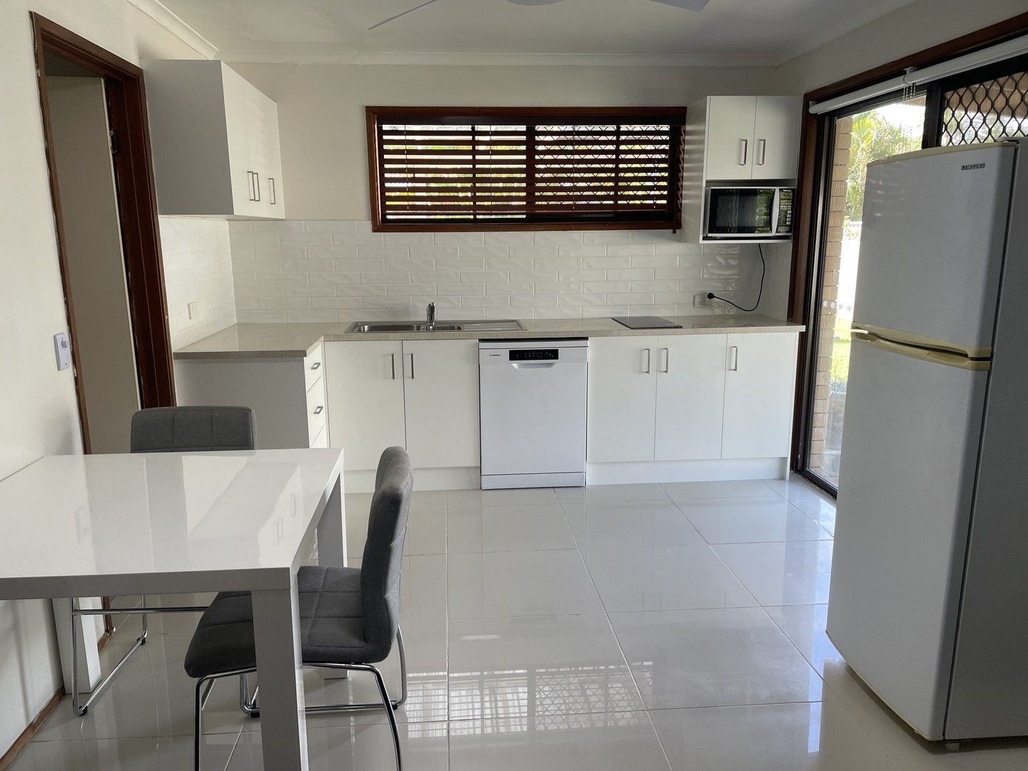 1 bedrooms Studio in 25b Parasol Street ASHMORE QLD, 4214