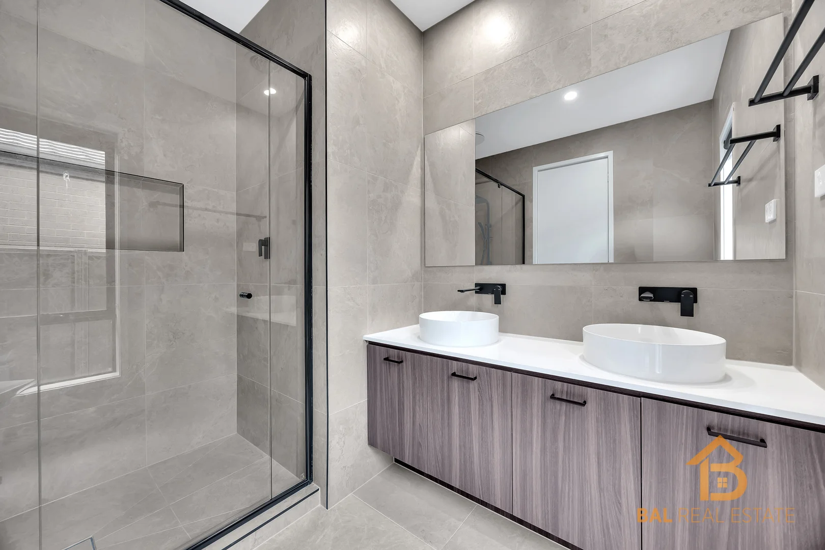 Additional image 12 of 28 Opulent Boulevard, Tarneit VIC 3029