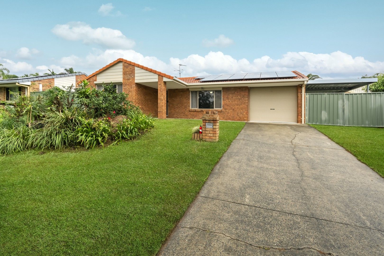 4 bedrooms House in 16 Artists Avenue OXENFORD QLD, 4210