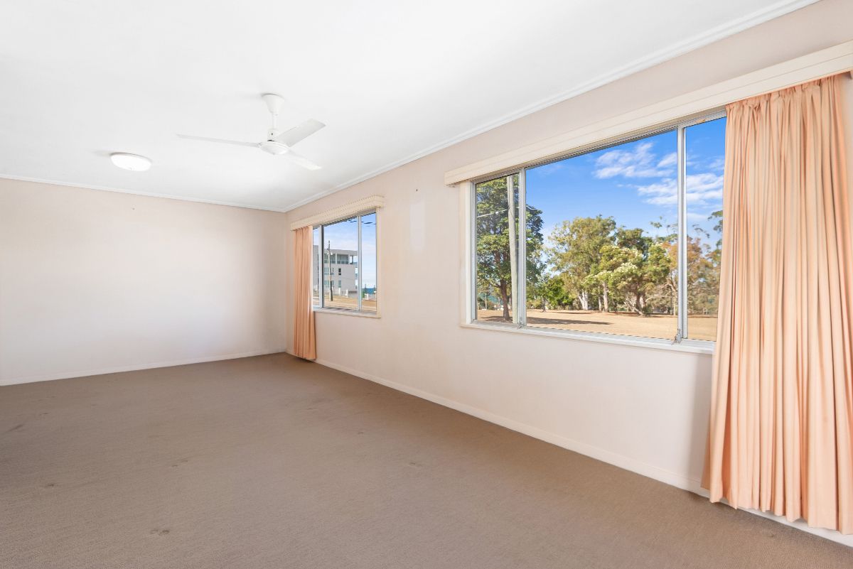 1/17 Ernest Street, Woody Point QLD 4019, Image 2