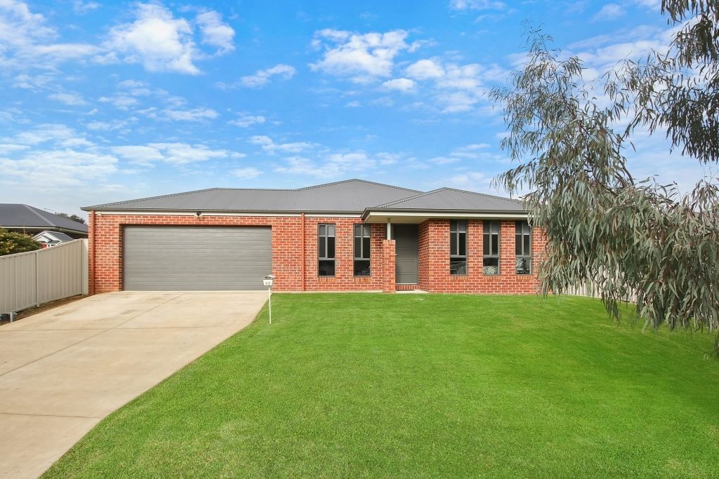 3 bedrooms House in 25 Woolshed Dr THURGOONA NSW, 2640