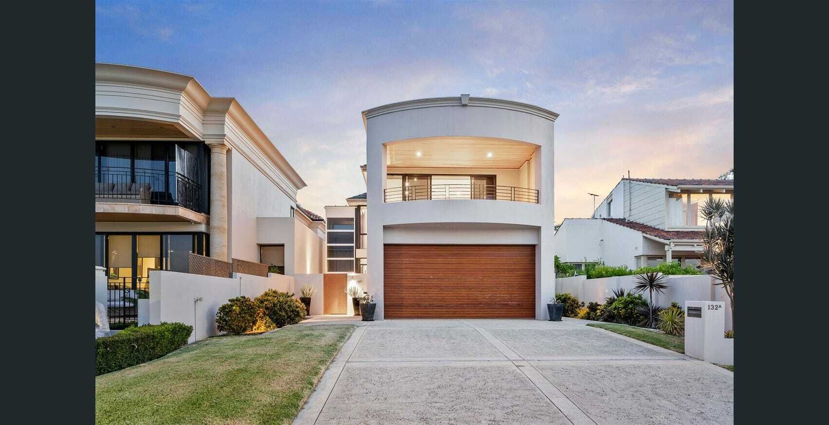 4 bedrooms House in 132A Burke Dr ATTADALE WA, 6156