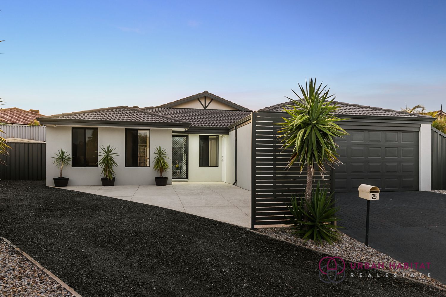 25 Holyrood Close, Oreli Property History & Address Research Domain