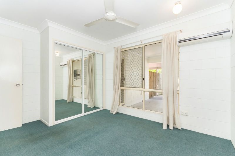 2/23 Somer St, Hyde Park QLD 4812, Image 1