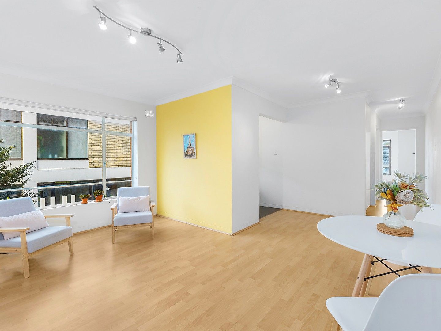 2 bedrooms Apartment / Unit / Flat in 4/33 Albert Avenue CHATSWOOD NSW, 2067