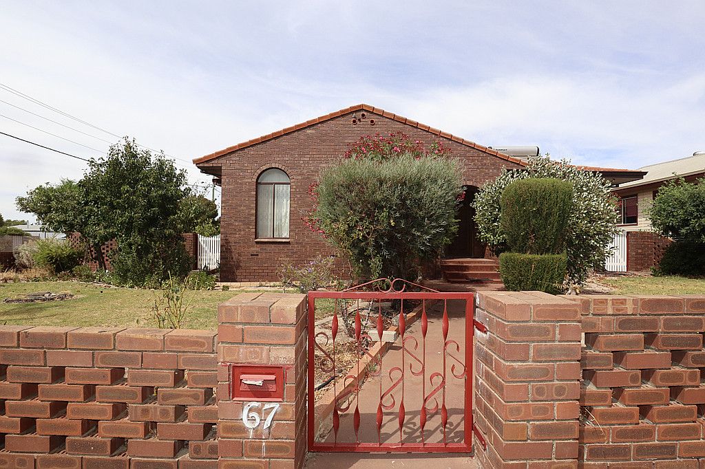 67 CLAYTON Road, Narrogin WA 6312 Domain