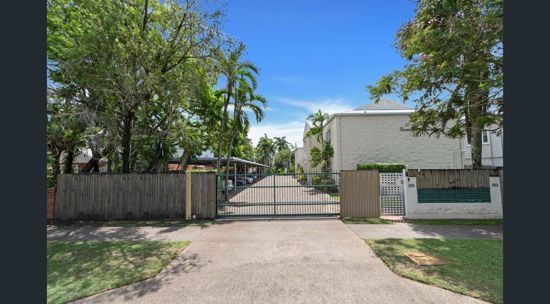 2 bedrooms House in Unit 1 /201-203 Aumuller Street BUNGALOW QLD, 4870