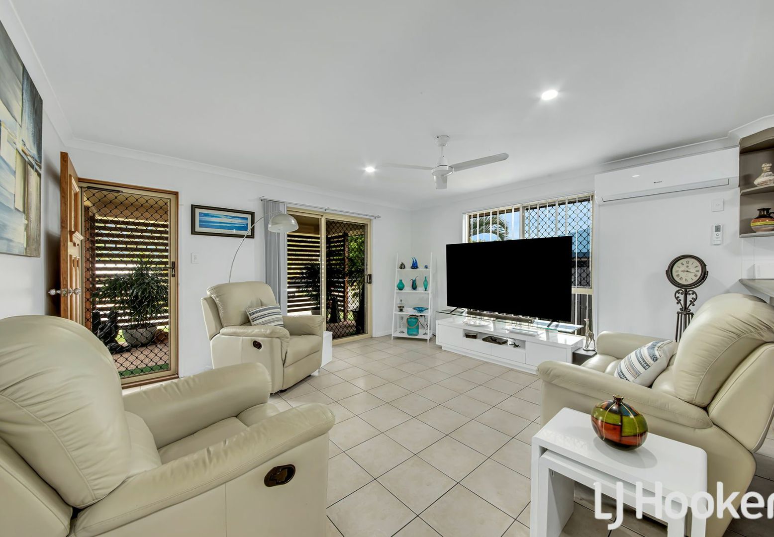 Unit 1/79 Col Brown, Clinton QLD 4680, Image 2