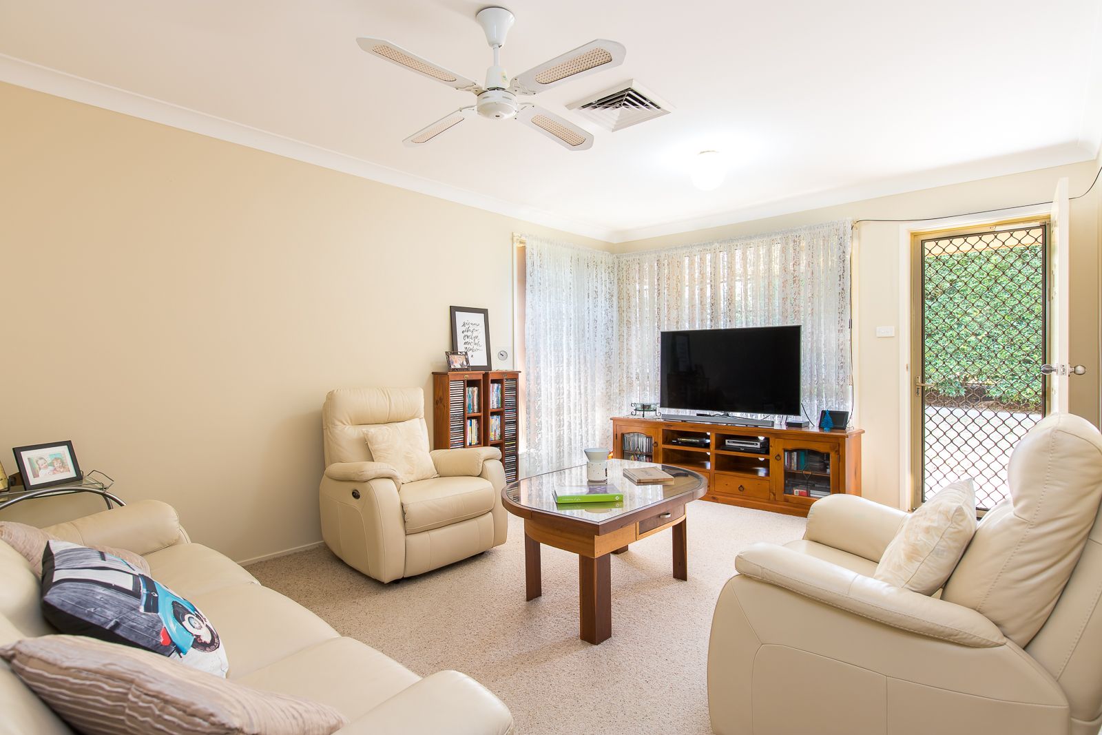 1/7 Kenibea Avenue, Kahibah NSW 2290, Image 2