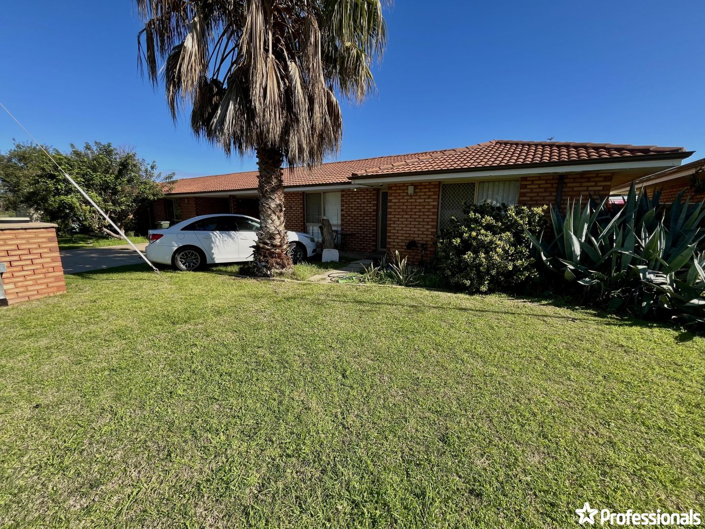 10 Plymouth Road, Utakarra WA 6530, Image 2