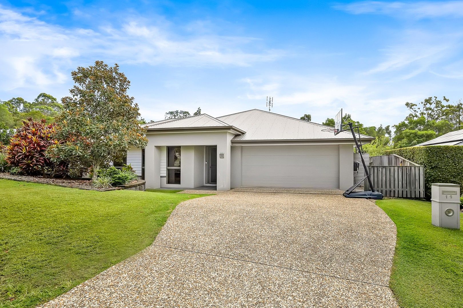 4 bedrooms House in 19 Jackson Ridge Road UPPER COOMERA QLD, 4209