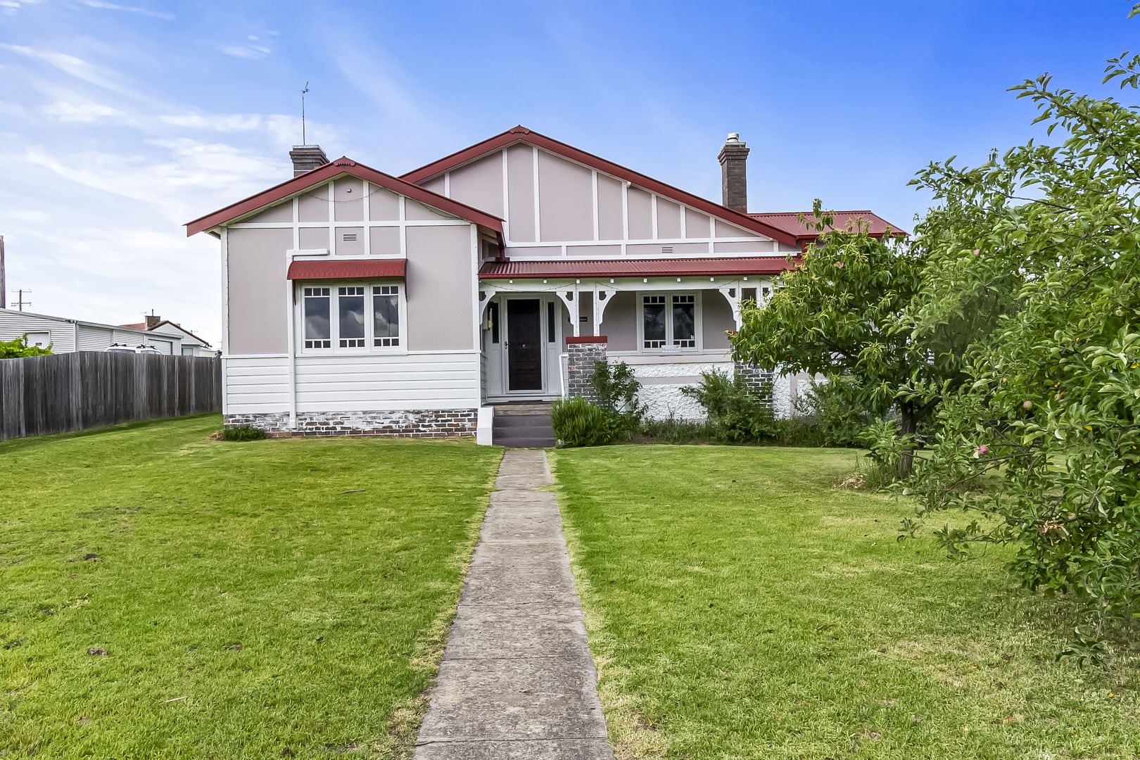 30 Bridge St, Uralla NSW 2358 Domain