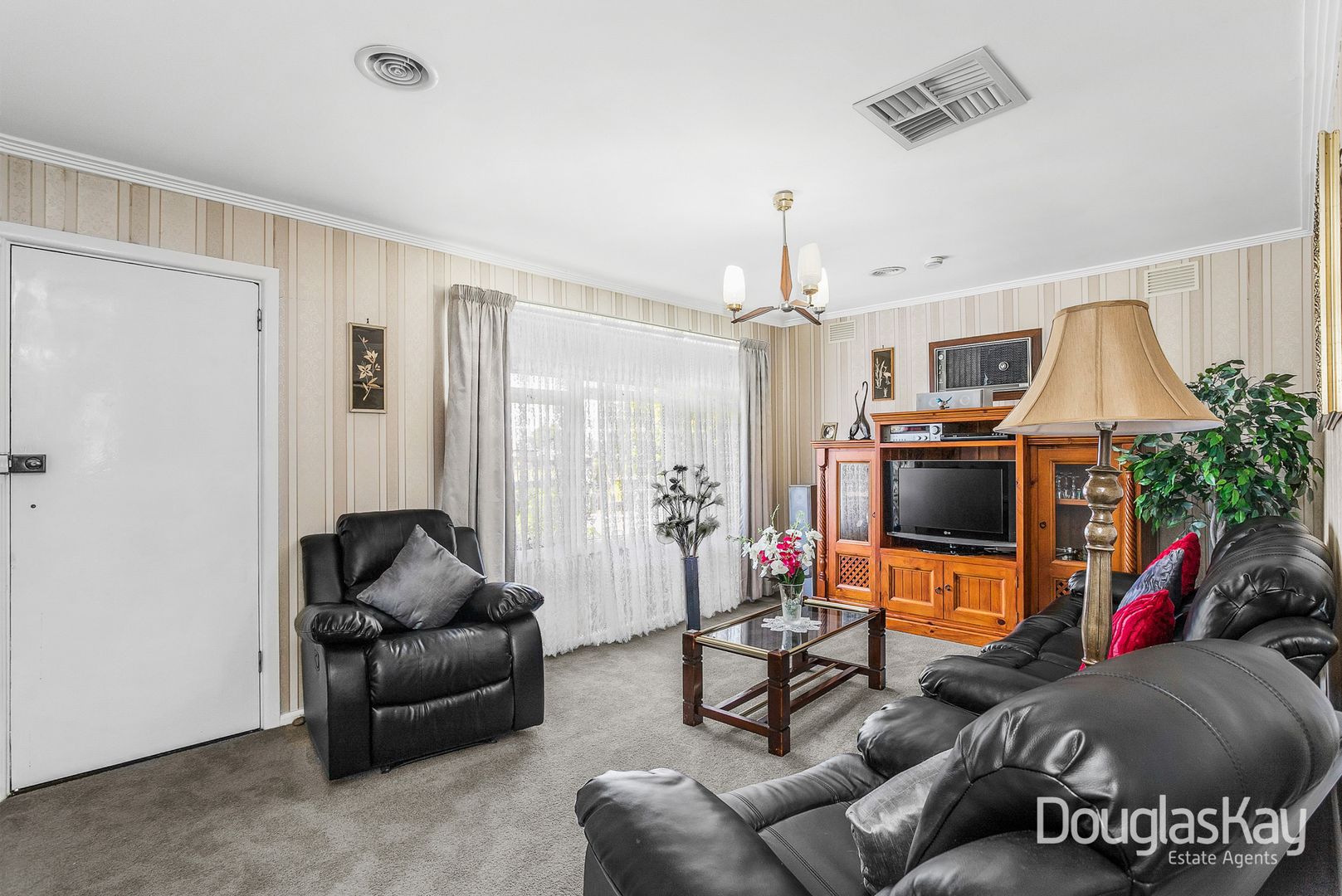 24 Sandford Avenue, Sunshine North VIC 3020, Image 2