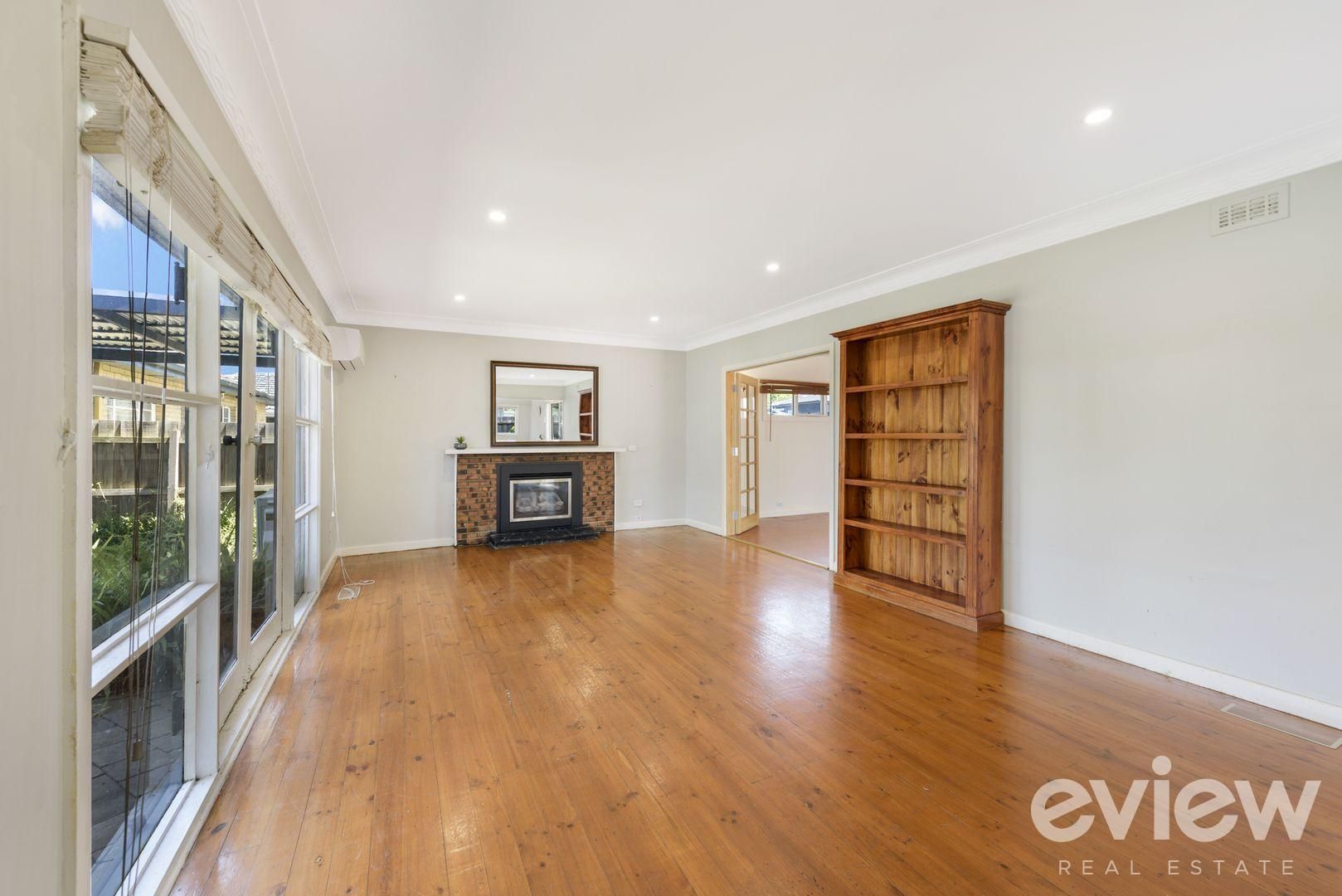 15 Raymond Road, Seaford VIC 3198, Image 2