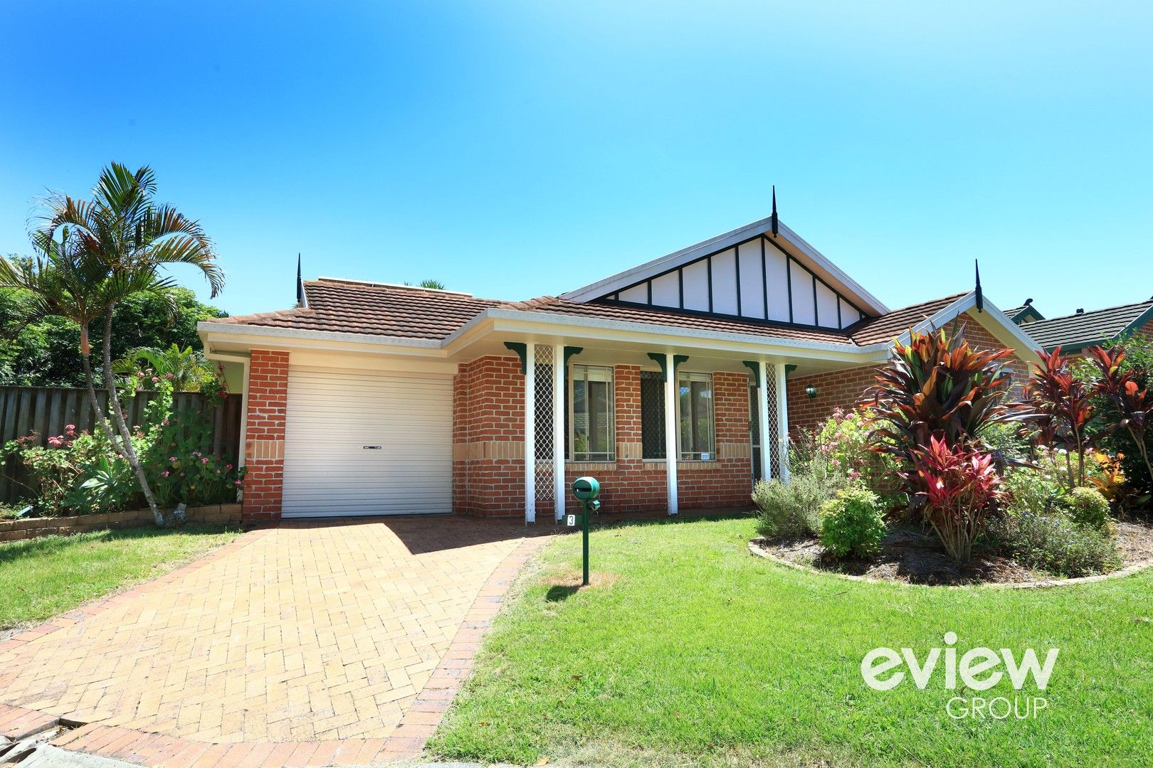 3 bedrooms House in 3 Coolawin Place NERANG QLD, 4211