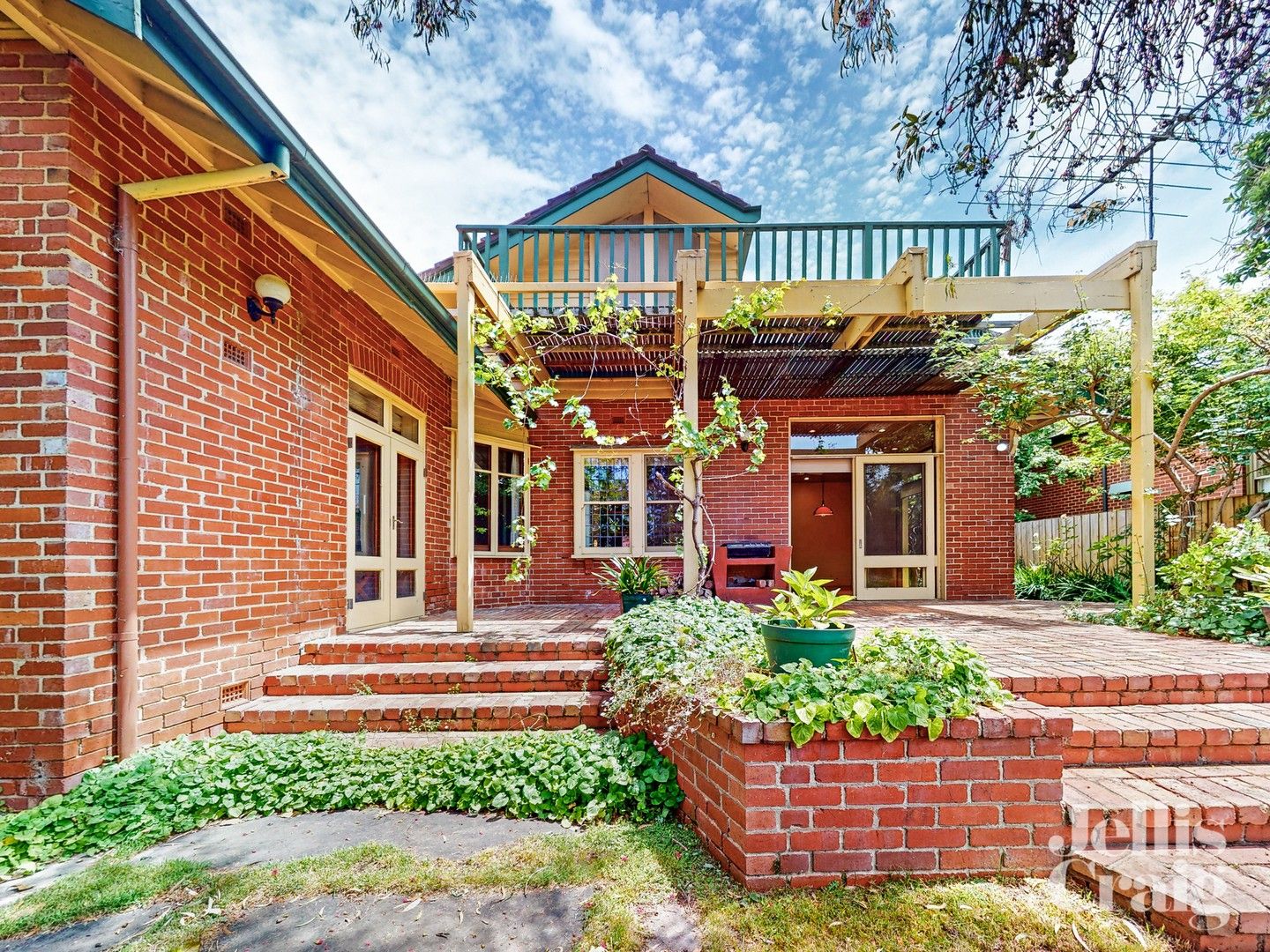 5 bedrooms House in 15 Kingsley Street CAMBERWELL VIC, 3124