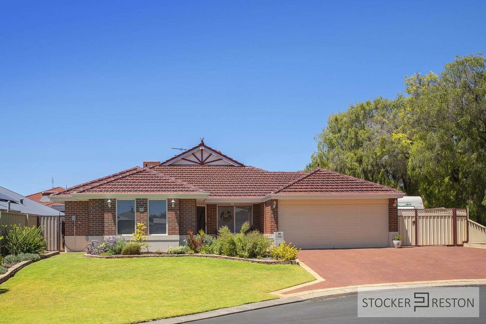 4 bedrooms House in 11 Musk Close BROADWATER WA, 6280