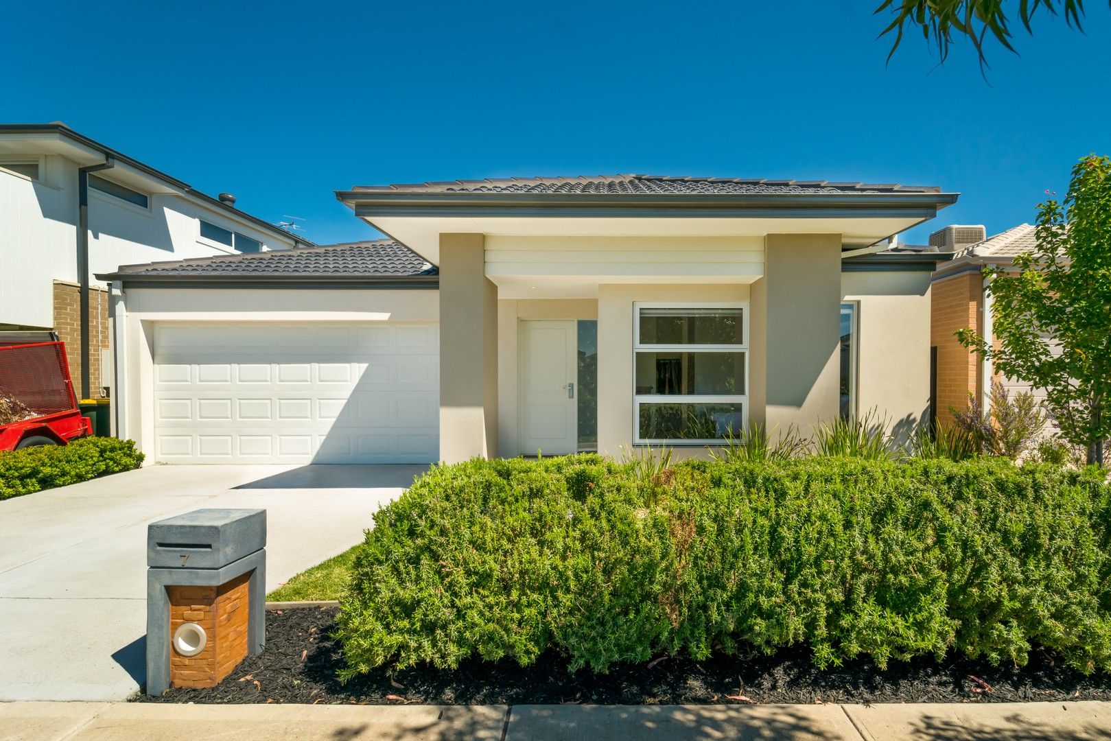 4 bedrooms House in 7 Pioneer Street CRAIGIEBURN VIC, 3064