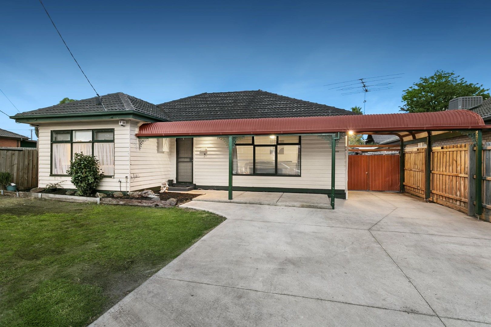 200 West Street, Glenroy VIC 3046