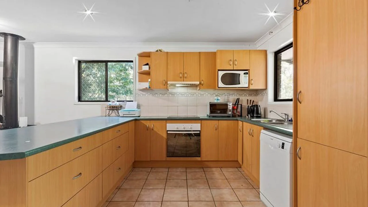 Additional image 9 of 53 Country Court, Park Ridge QLD 4125