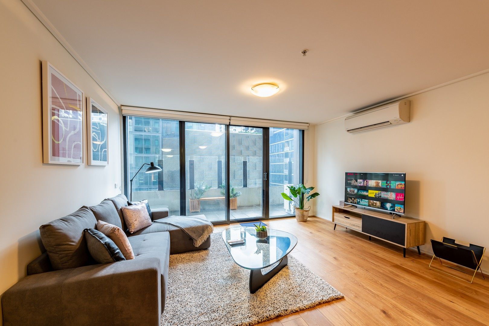 2 bedrooms Apartment / Unit / Flat in 505/163 City Road SOUTHBANK VIC, 3006