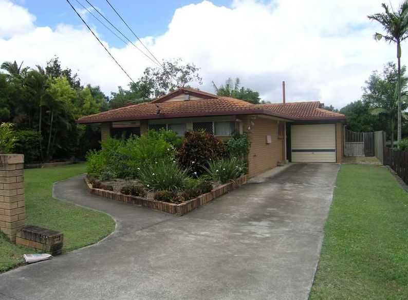 3 bedrooms House in 21 Clarinda Ave SPRINGWOOD QLD, 4127