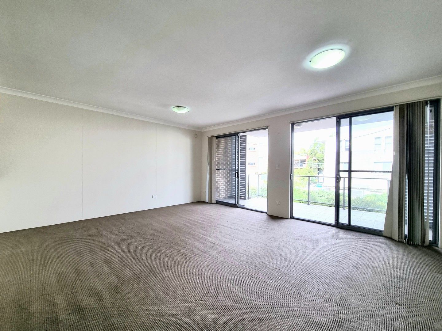 2 bedrooms Apartment / Unit / Flat in 4/8-10 Darcy Road WESTMEAD NSW, 2145