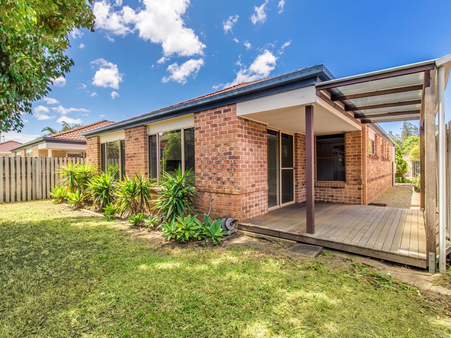 8 Fairbank Court, Merrimac QLD 4226, Image 2