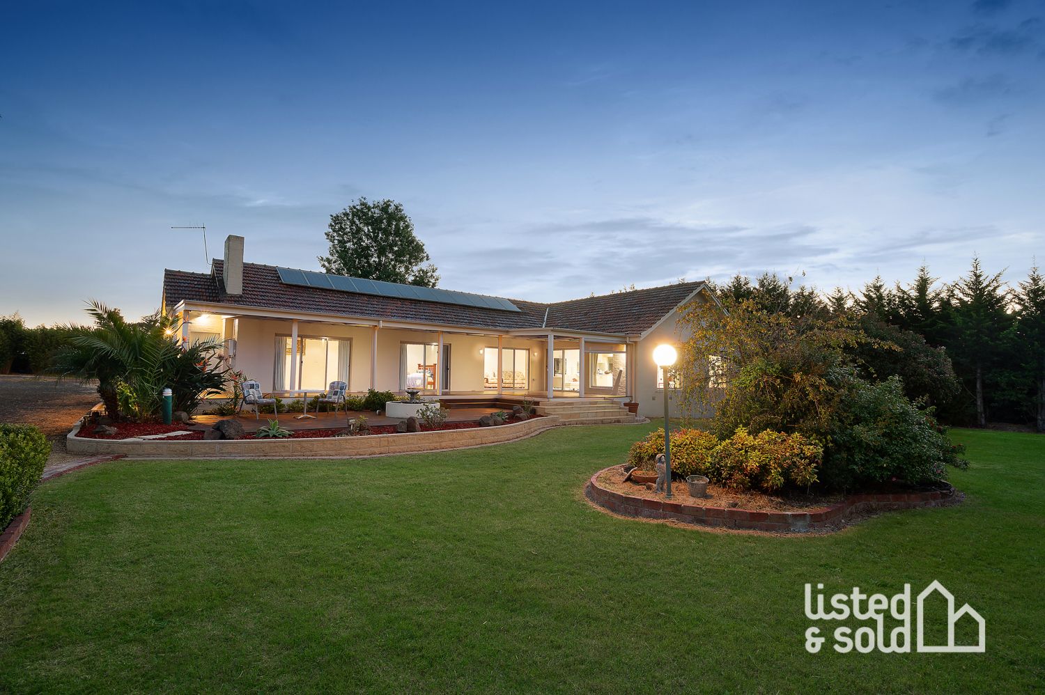 18 Dee Wy Road, Narre Warren South VIC 3805, Image 0