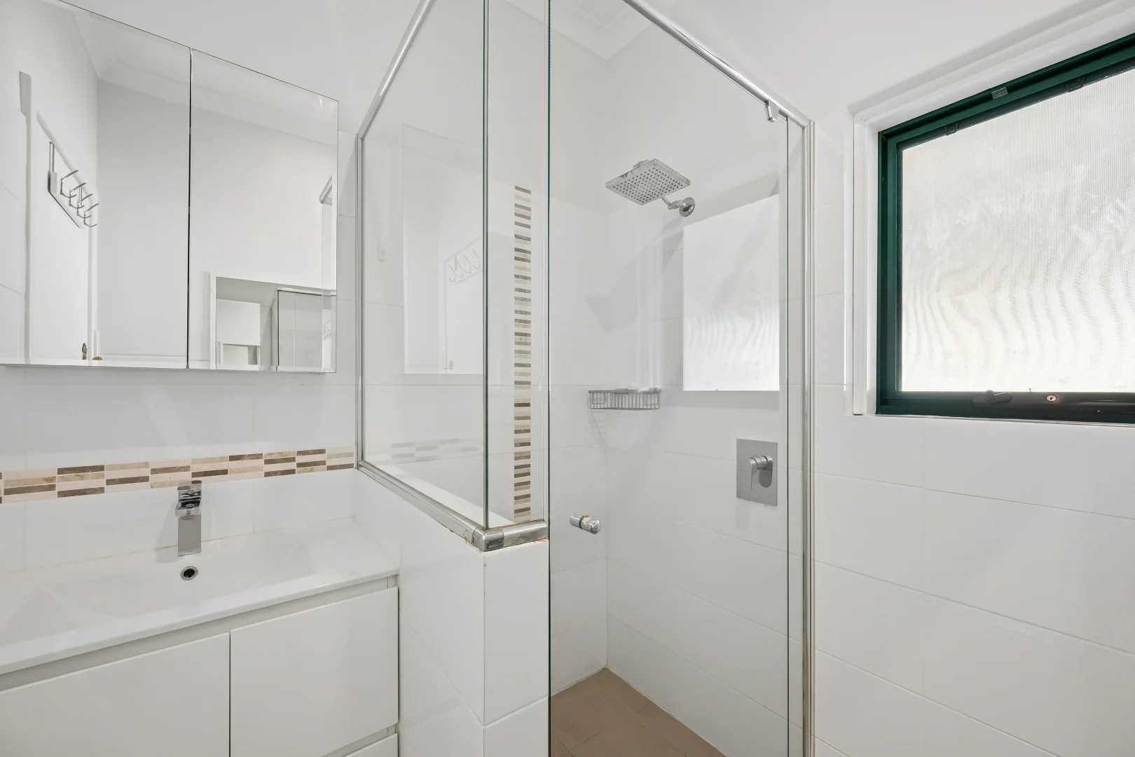 Additional image 13 of 8 Bernice Way, Thornlie WA 6108