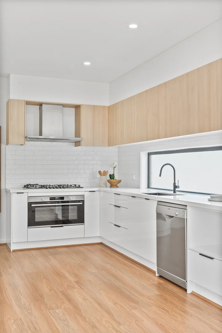 Additional image 5 of 3/30 Springvalley Crescent, Keysborough VIC 3173