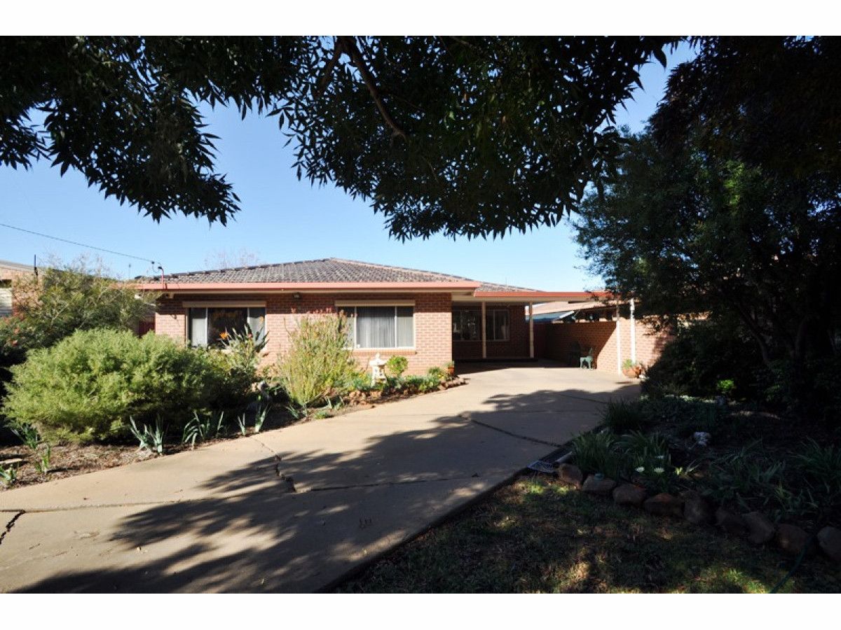 10 Villiers Avenue, Dubbo NSW 2830 House For Rent 440 Domain