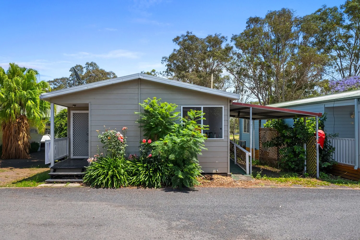Comfortable living in a quiet setting, Vineyard