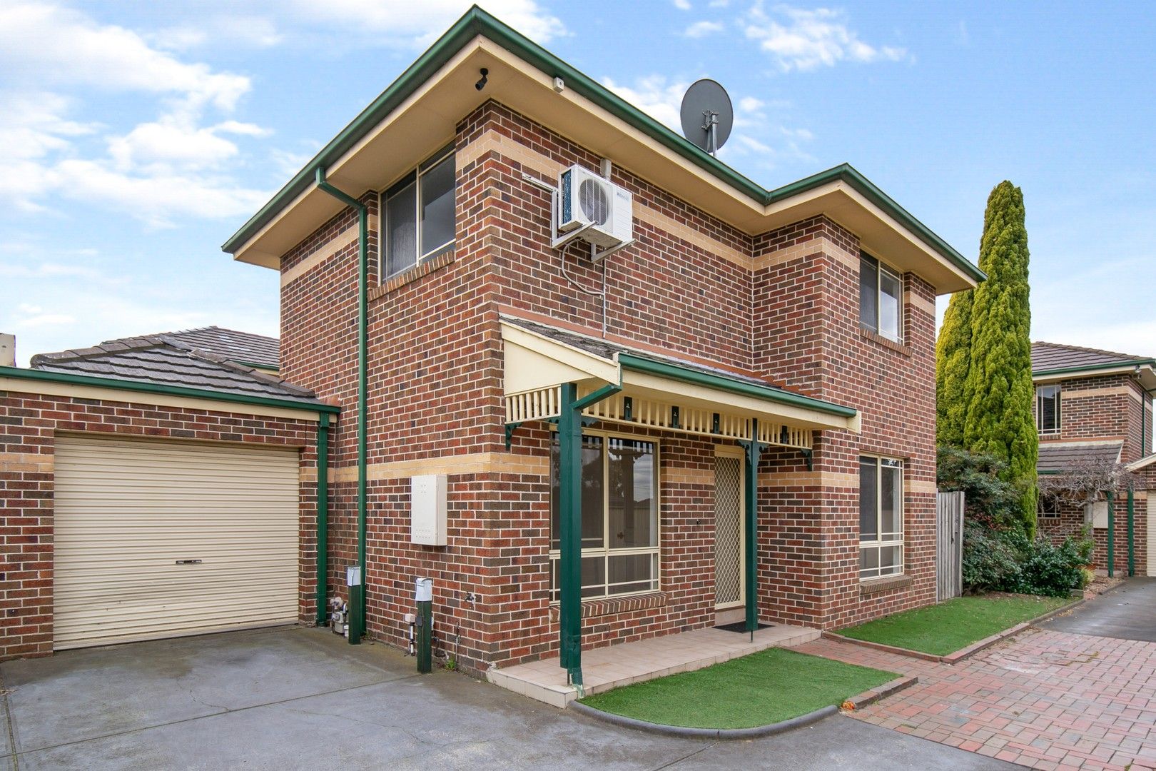 3 bedrooms Townhouse in 2/24 Barunah Street HADFIELD VIC, 3046