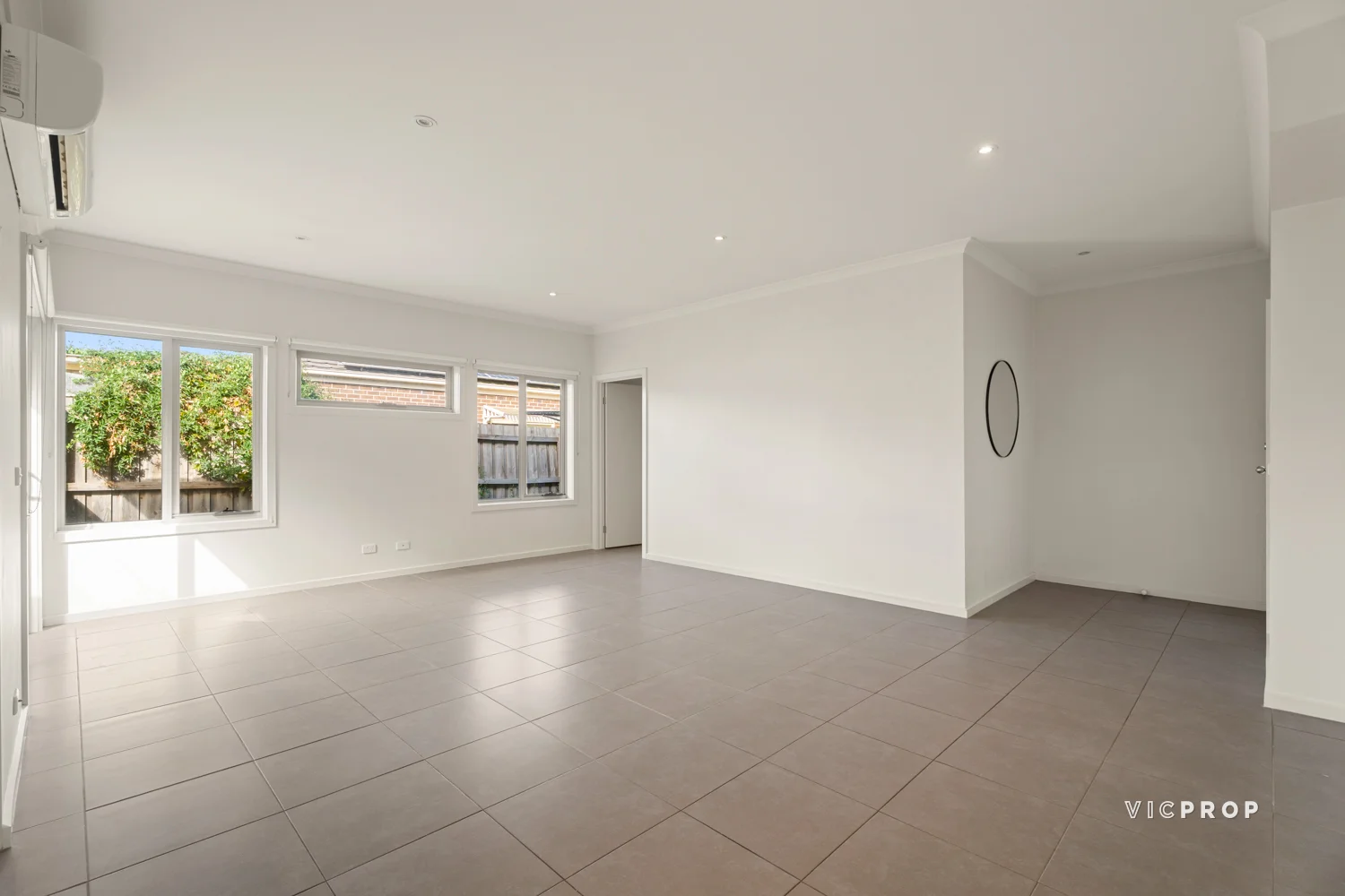 Additional image 4 of 3/81 Crookston Road, Reservoir VIC 3073