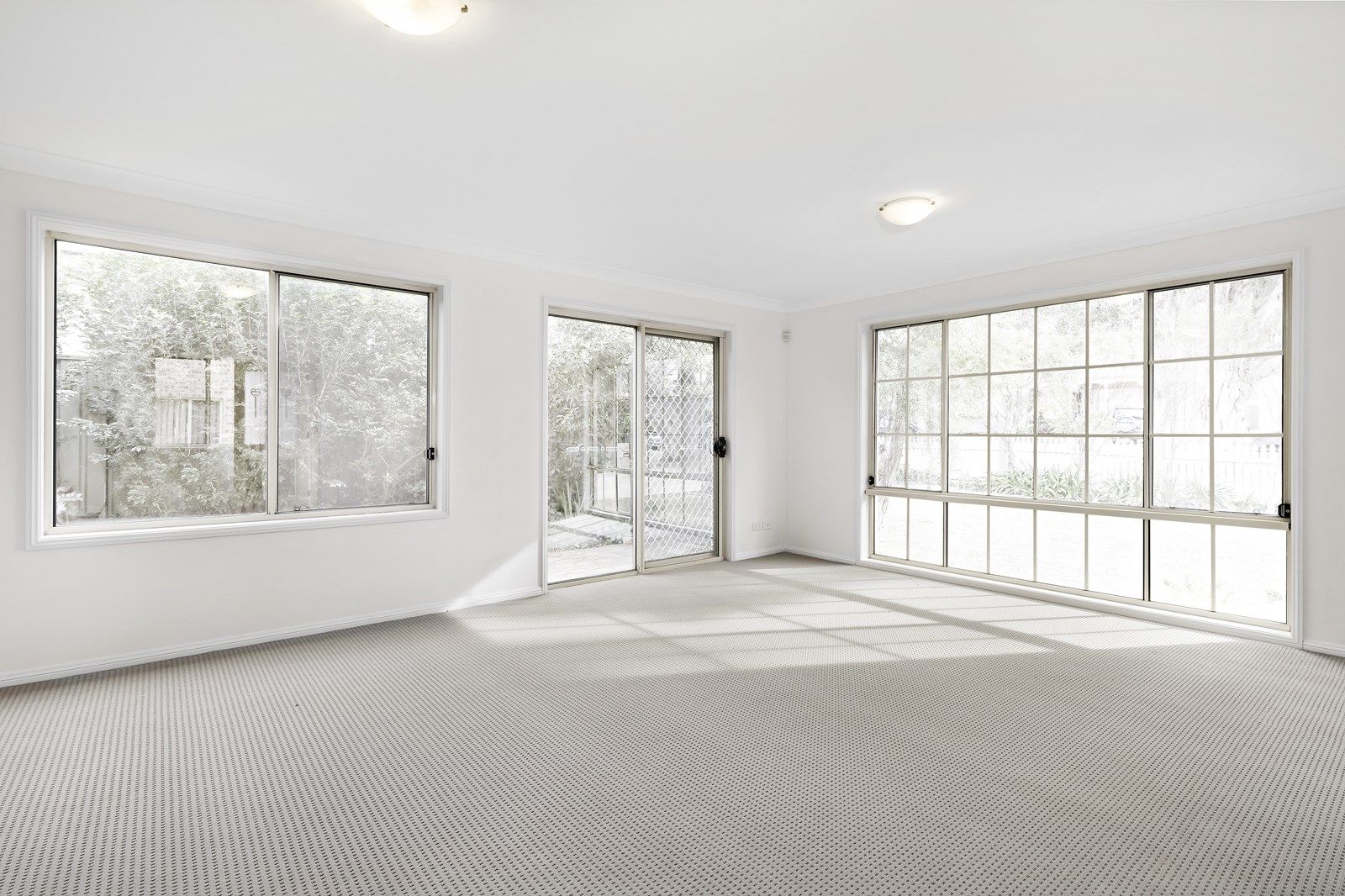 4/6-8 Kitchener Street, Caringbah NSW 2229, Image 2