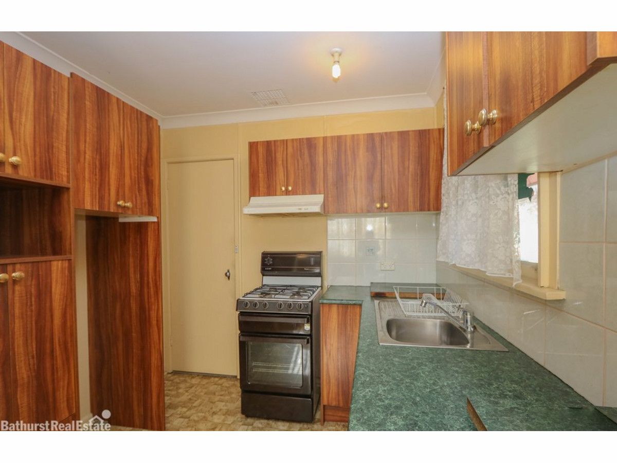 2 Lloyds Road, South Bathurst NSW 2795, Image 2