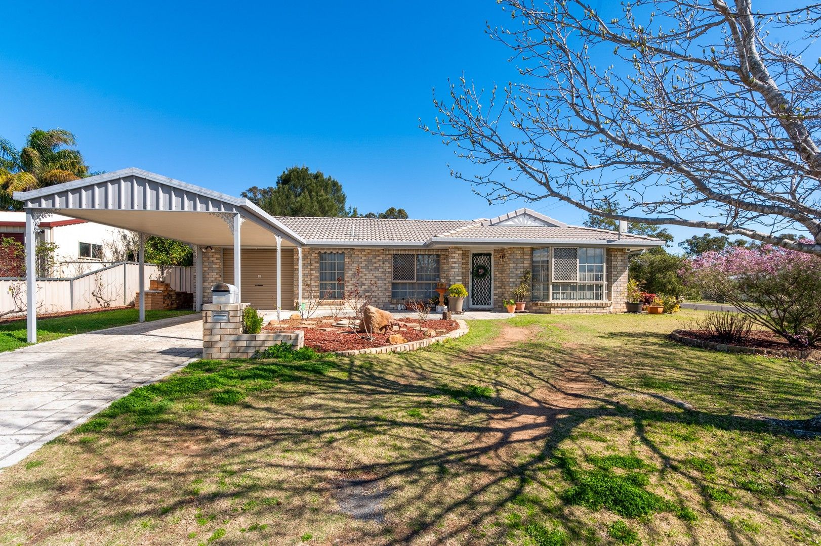 4 bedrooms House in 1 Golf Links Avenue WARWICK QLD, 4370