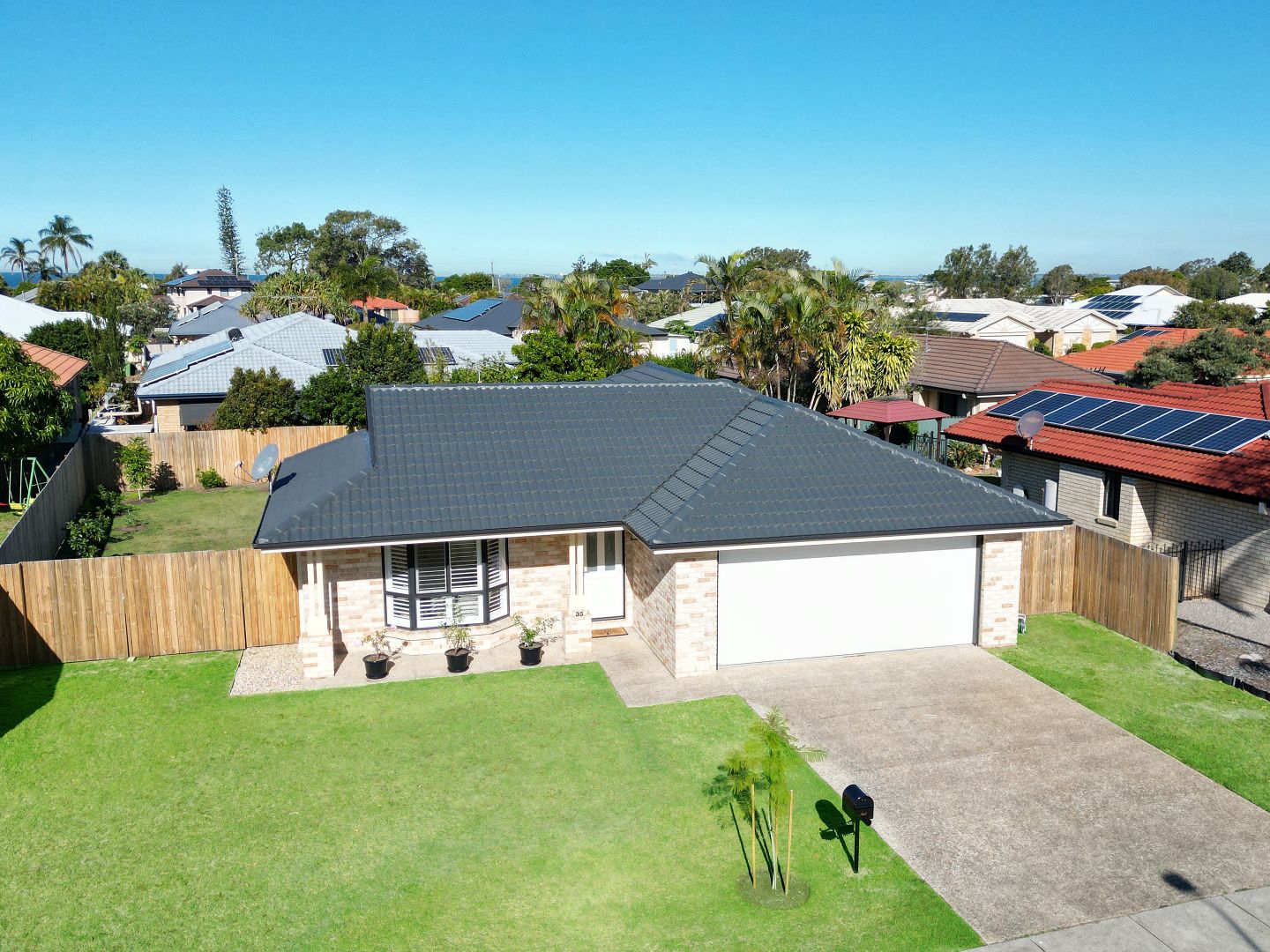 35 Columbia Drive, Beachmere QLD 4510, Image 2